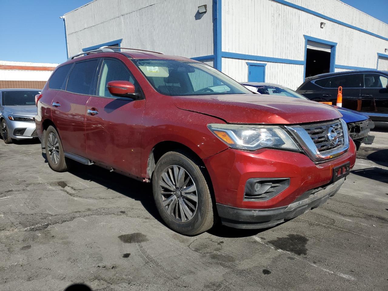 2017 NISSAN PATHFINDER
