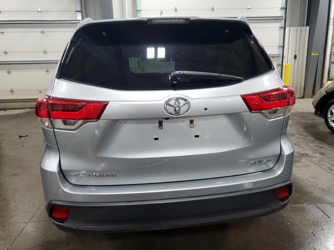 2018 TOYOTA HIGHLANDER
