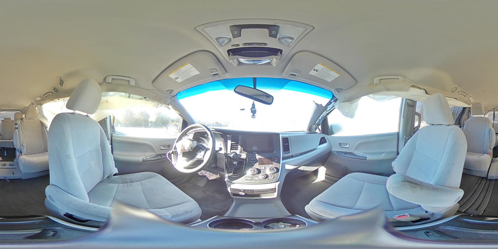 2015 TOYOTA SIENNA
