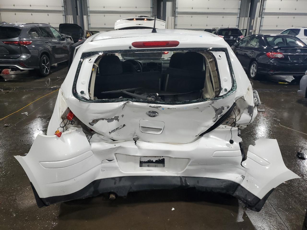 2011 NISSAN VERSA