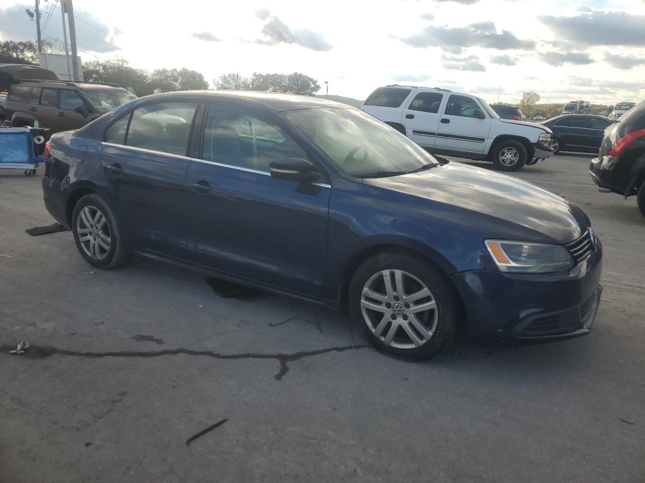 2013 VOLKSWAGEN JETTA