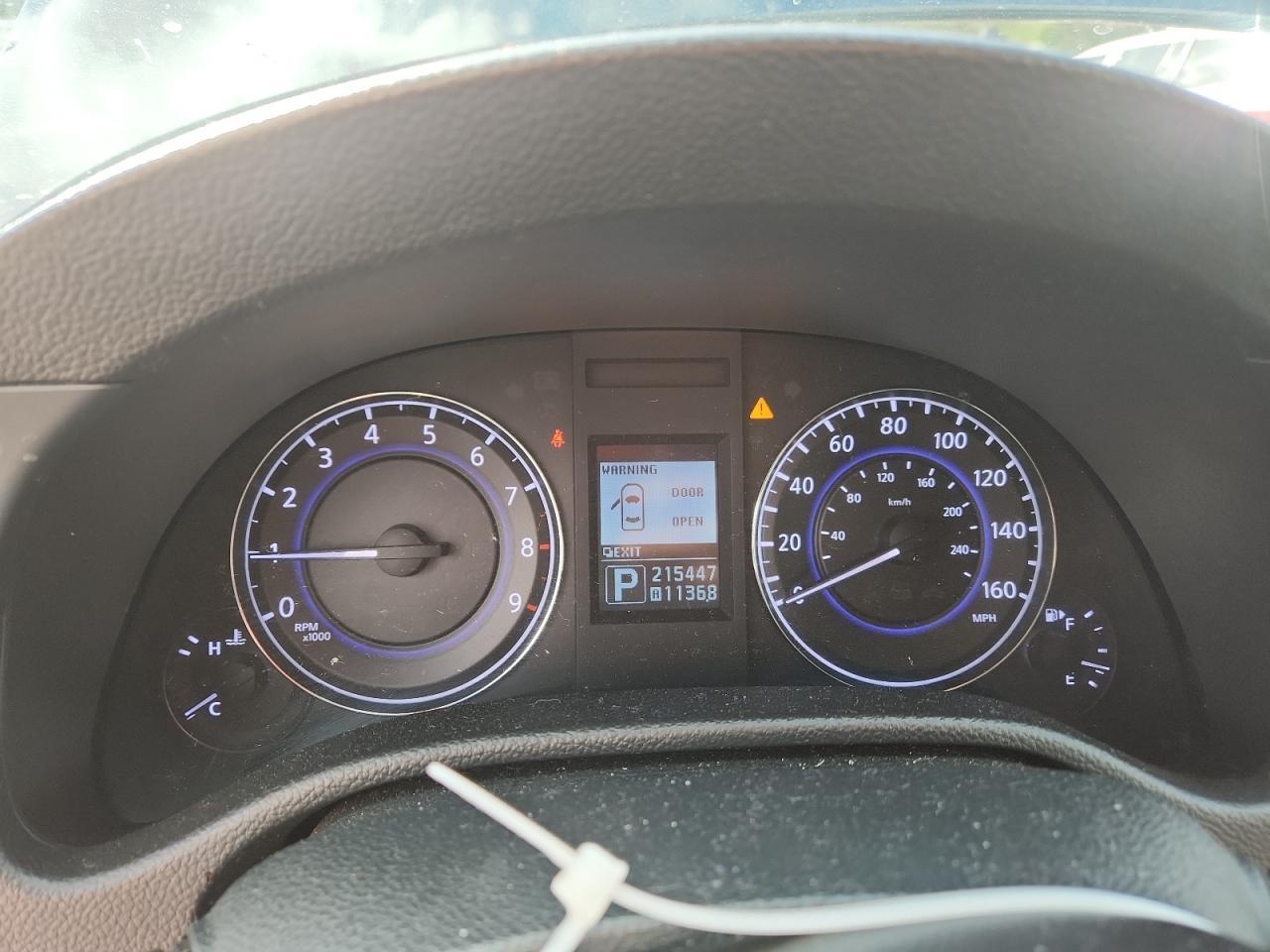 2013 INFINITI G37