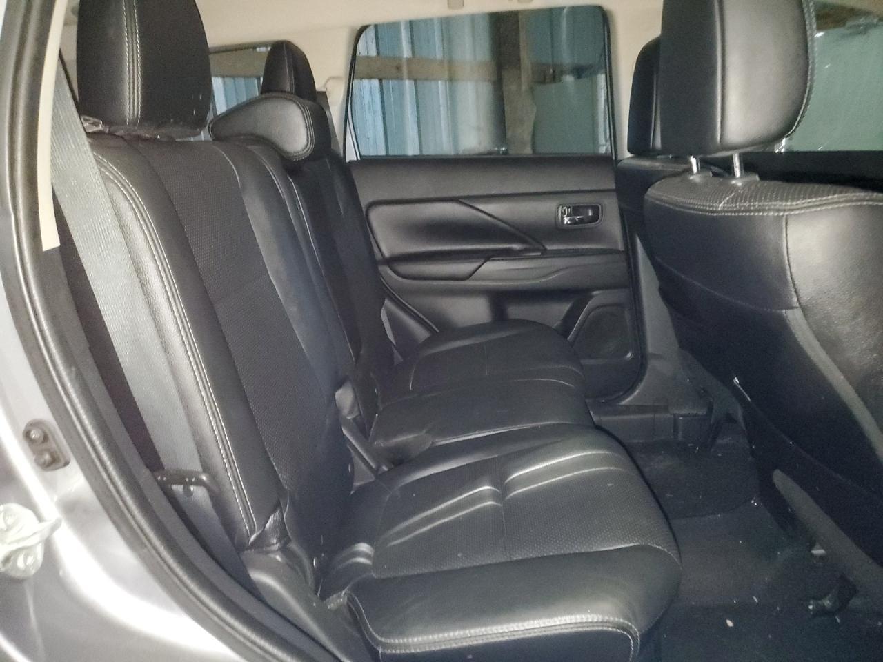 2018 MITSUBISHI outlander