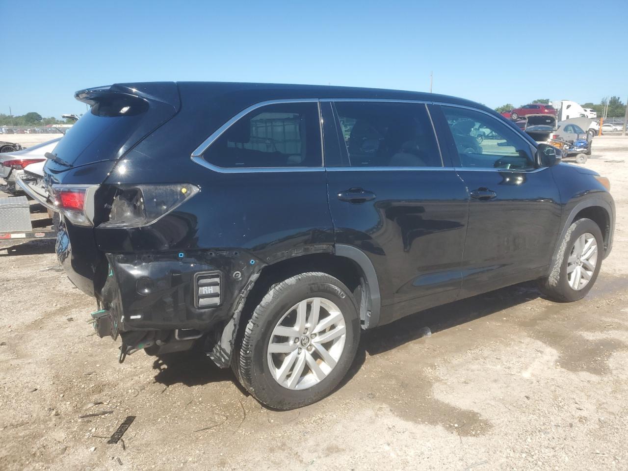 2016 TOYOTA HIGHLANDER