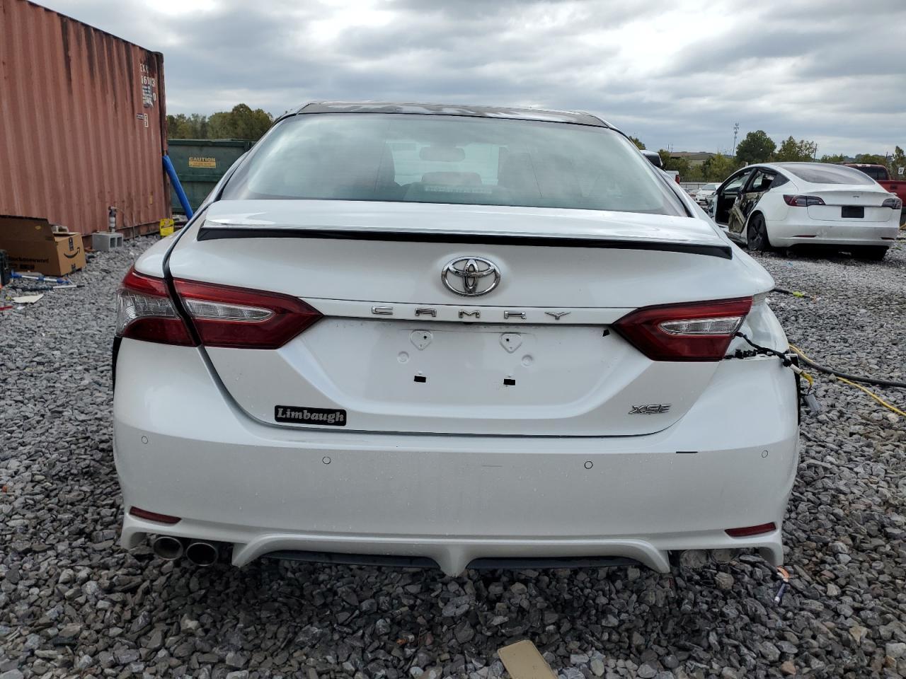 2018 TOYOTA CAMRY