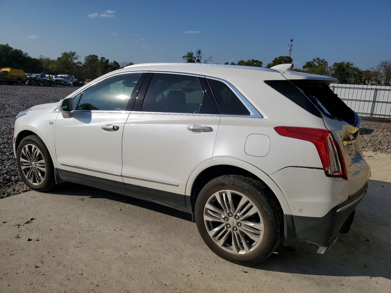 2017 CADILLAC XT5