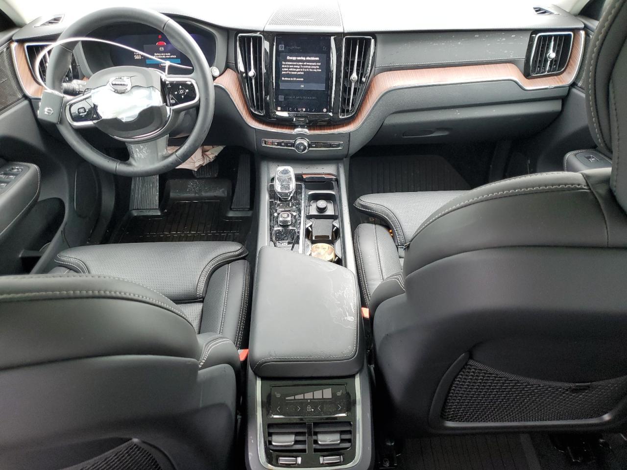 2024 VOLVO XC60