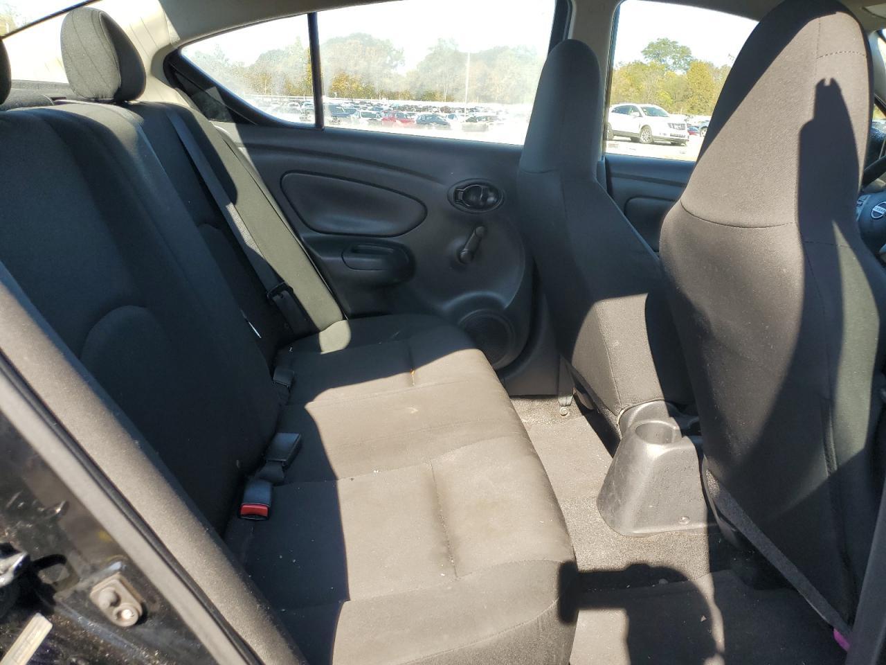 2017 NISSAN VERSA