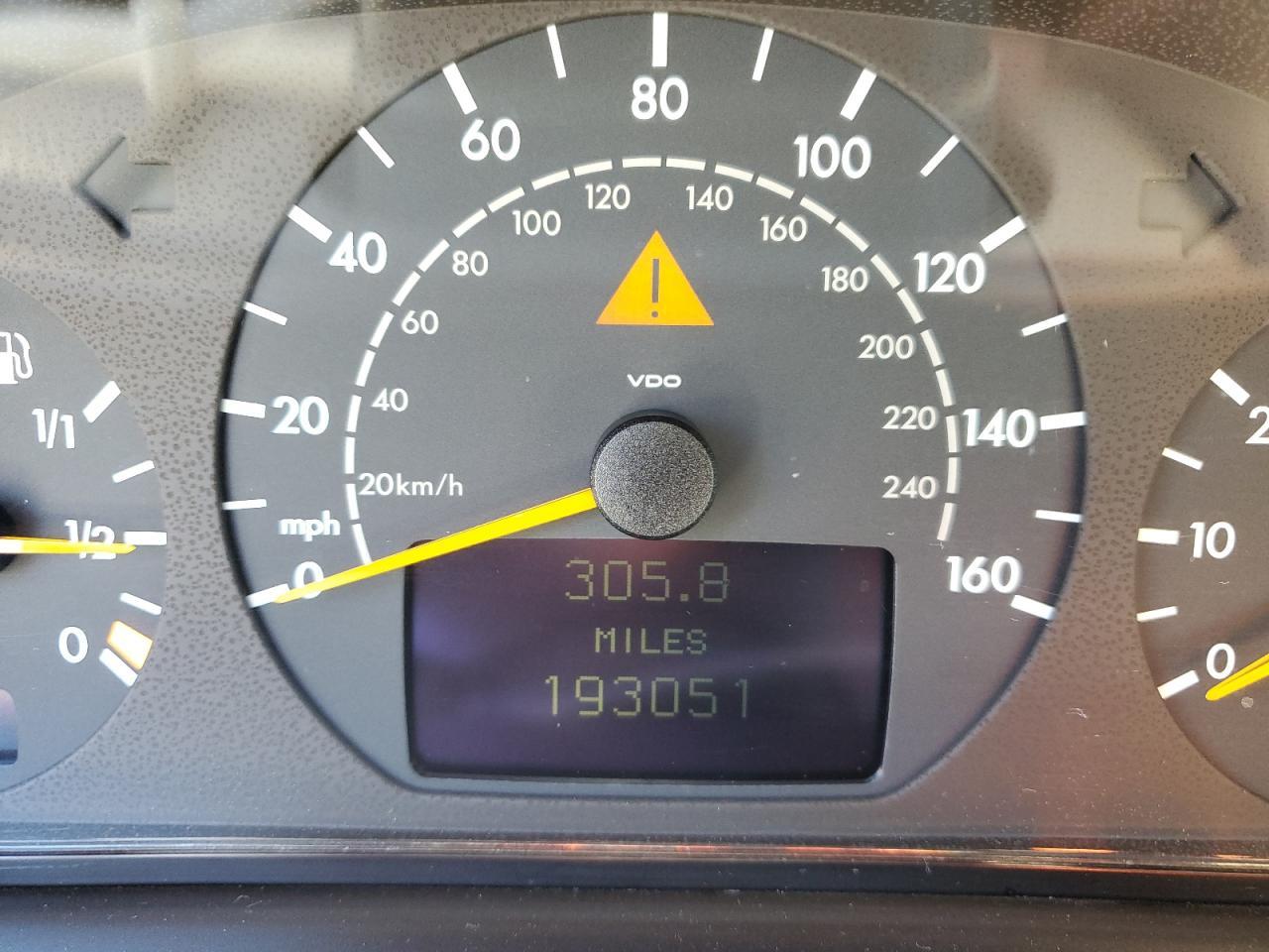 2002 MERCEDES-BENZ E-Class