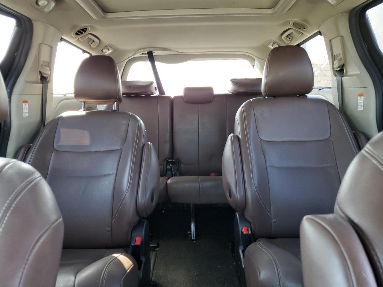 2015 TOYOTA SIENNA