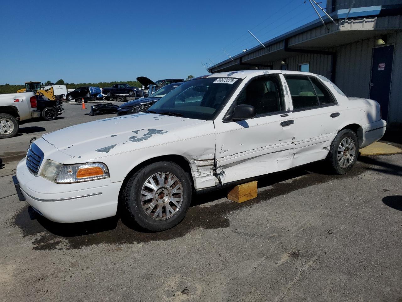 2003 FORD Crown Victoria
