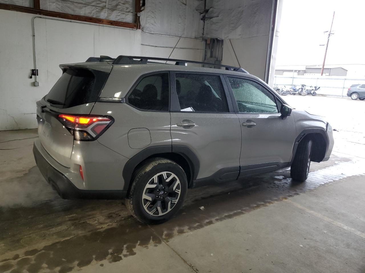 2025 SUBARU FORESTER