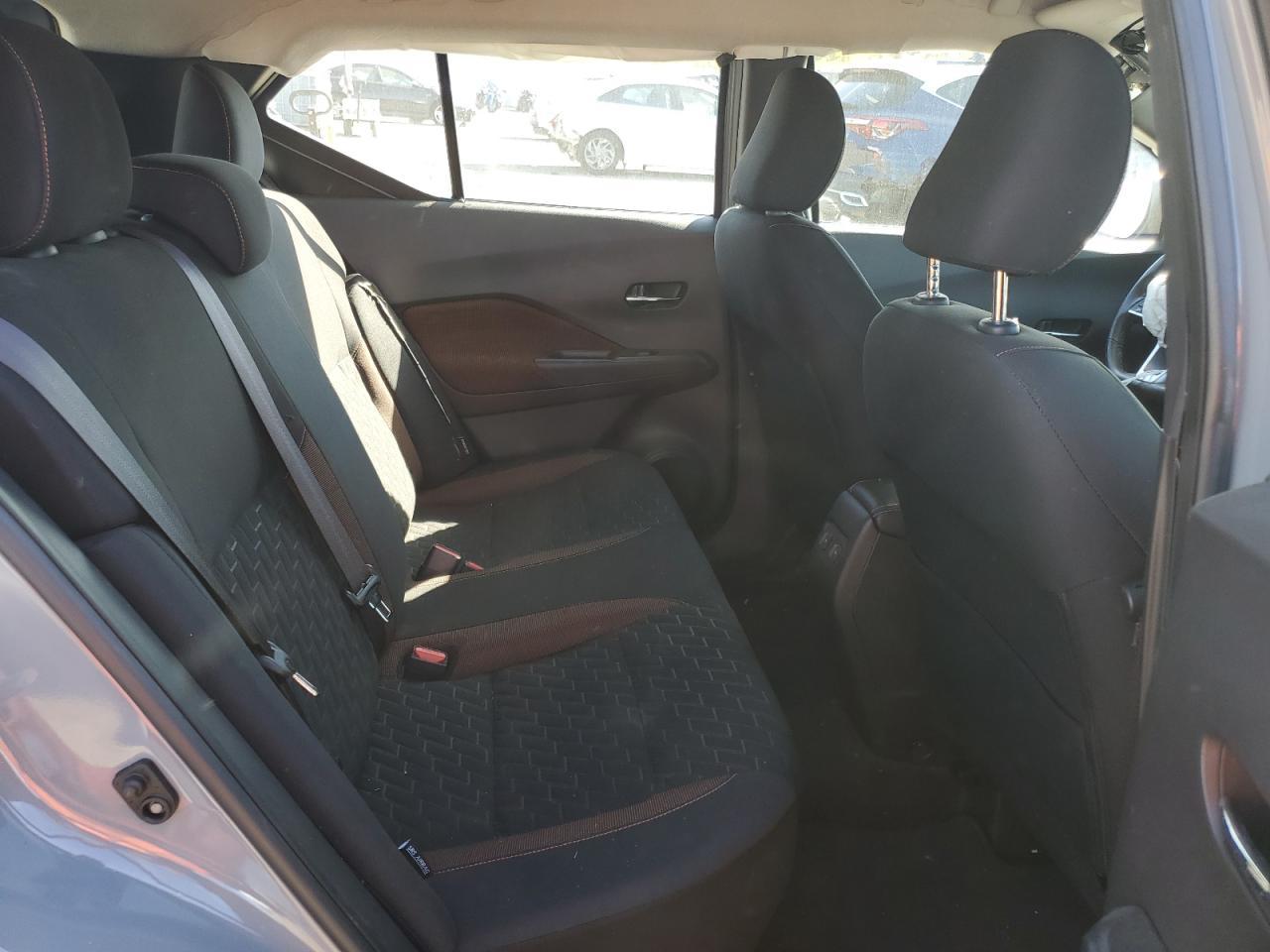 2021 NISSAN KICKS