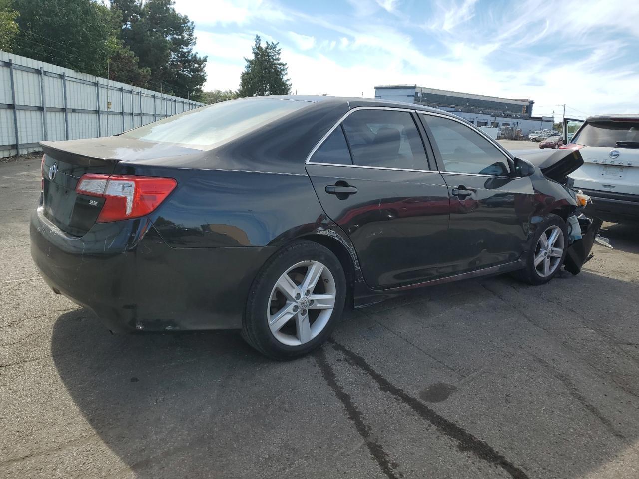 2013 TOYOTA CAMRY