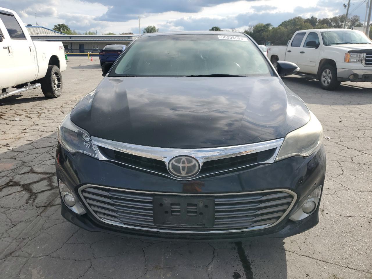 2013 TOYOTA Avalon