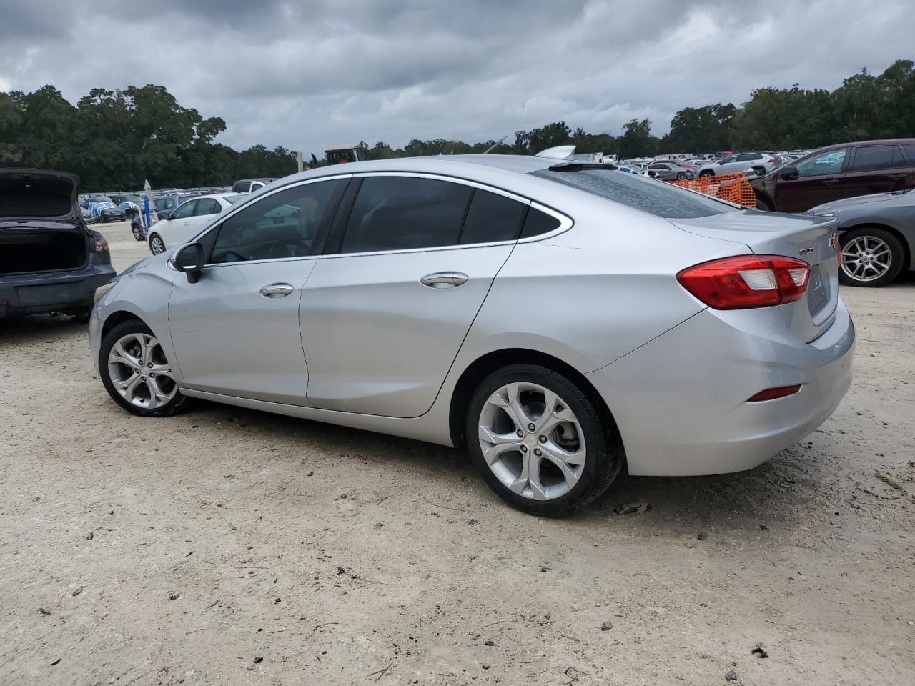 2017 CHEVROLET CRUZE