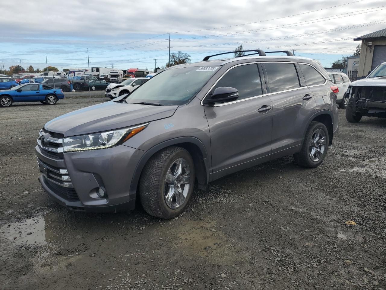2017 TOYOTA HIGHLANDER