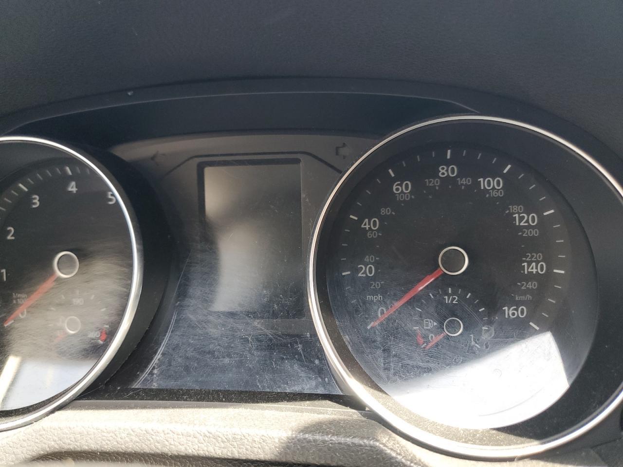 2017 VOLKSWAGEN Passat
