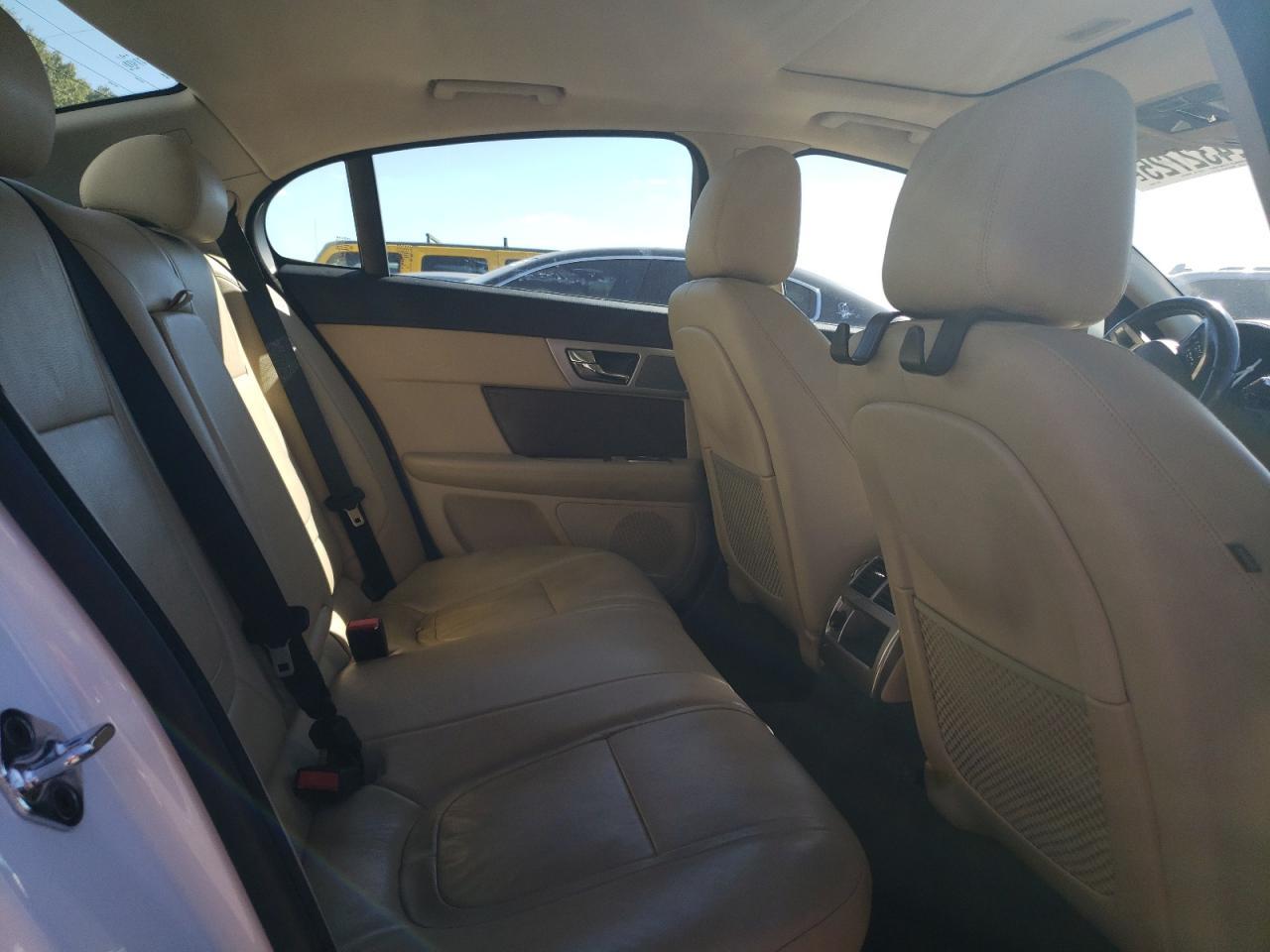 2013 JAGUAR XF