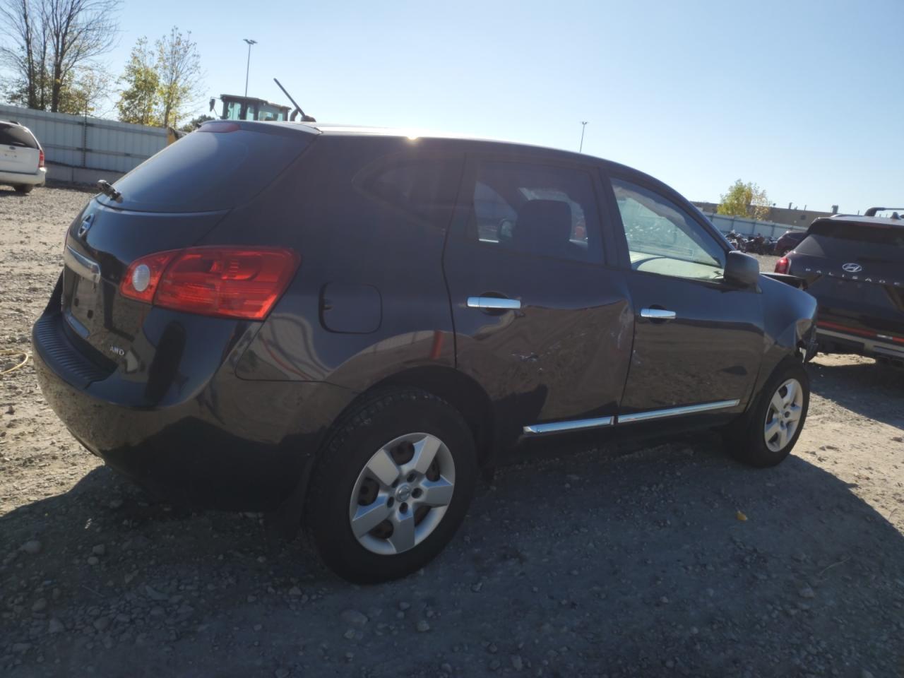 2015 NISSAN ROGUE