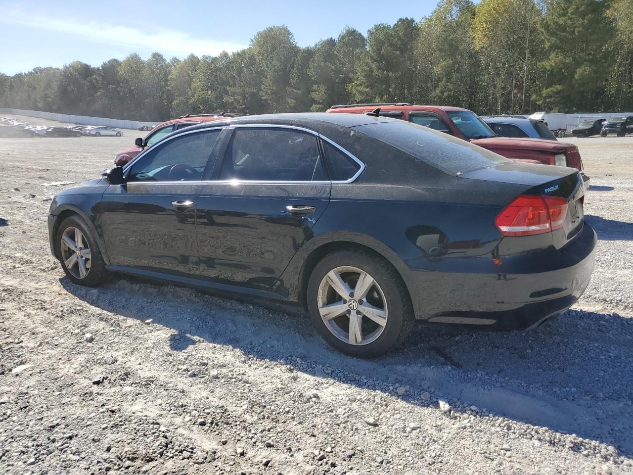 2012 VOLKSWAGEN Passat