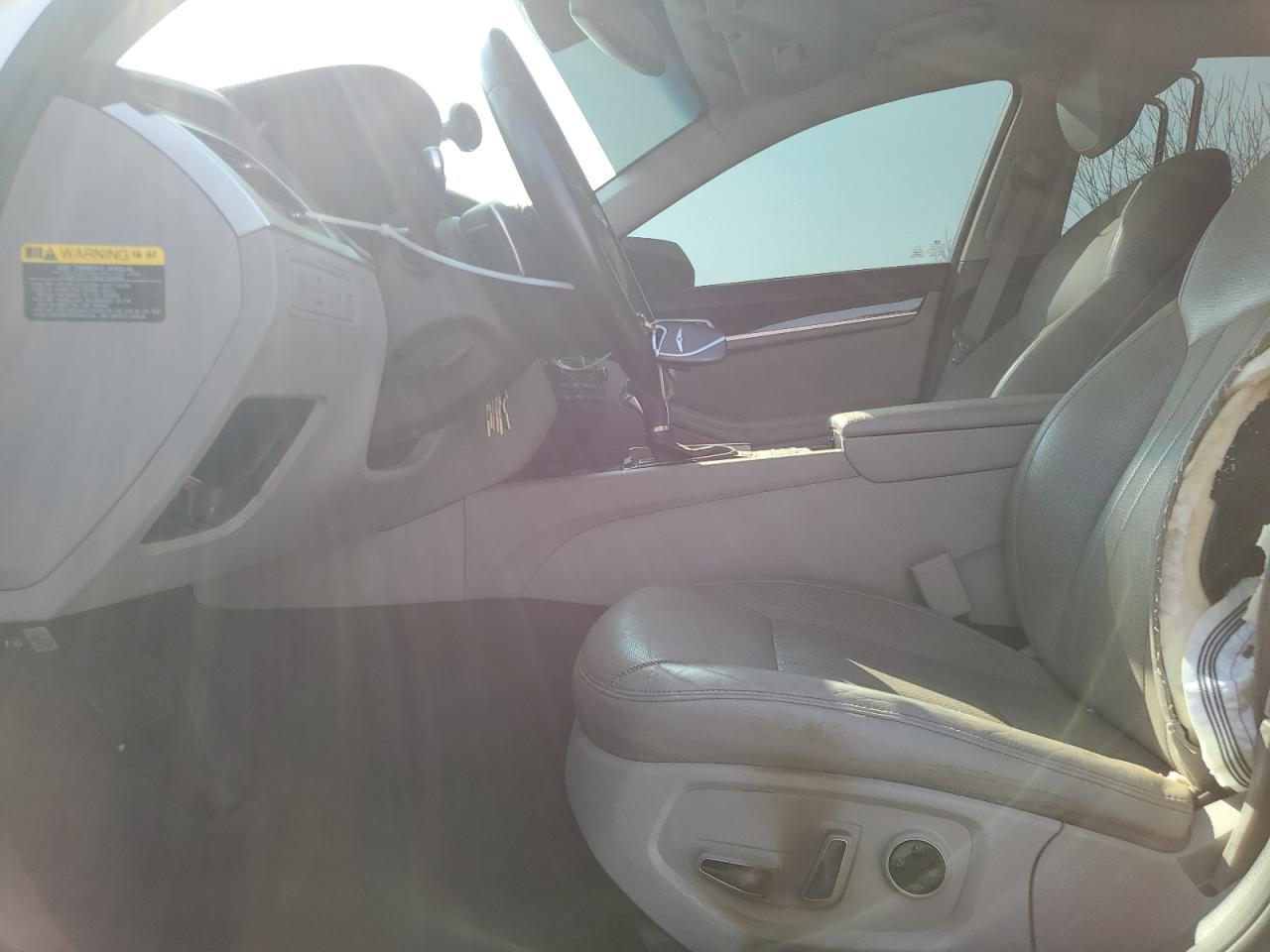 2015 HYUNDAI GENESIS
