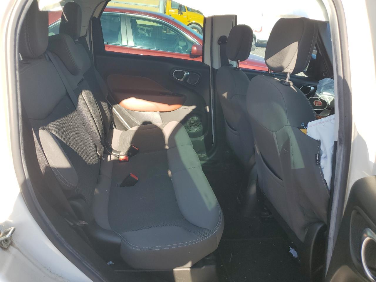 2014 FIAT 500L