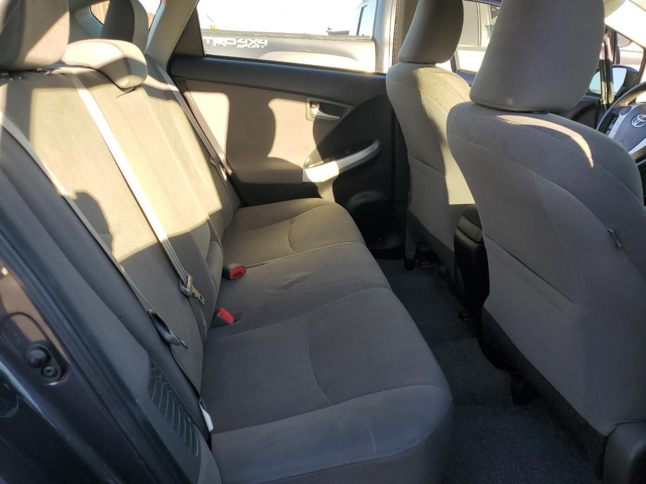 2014 TOYOTA Prius Plug-In