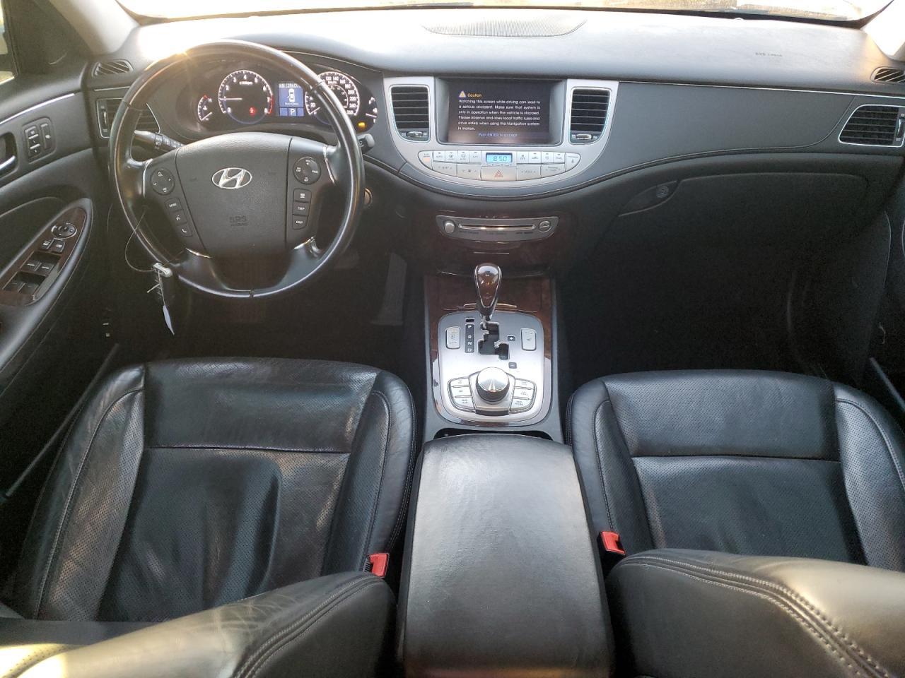 2011 HYUNDAI GENESIS