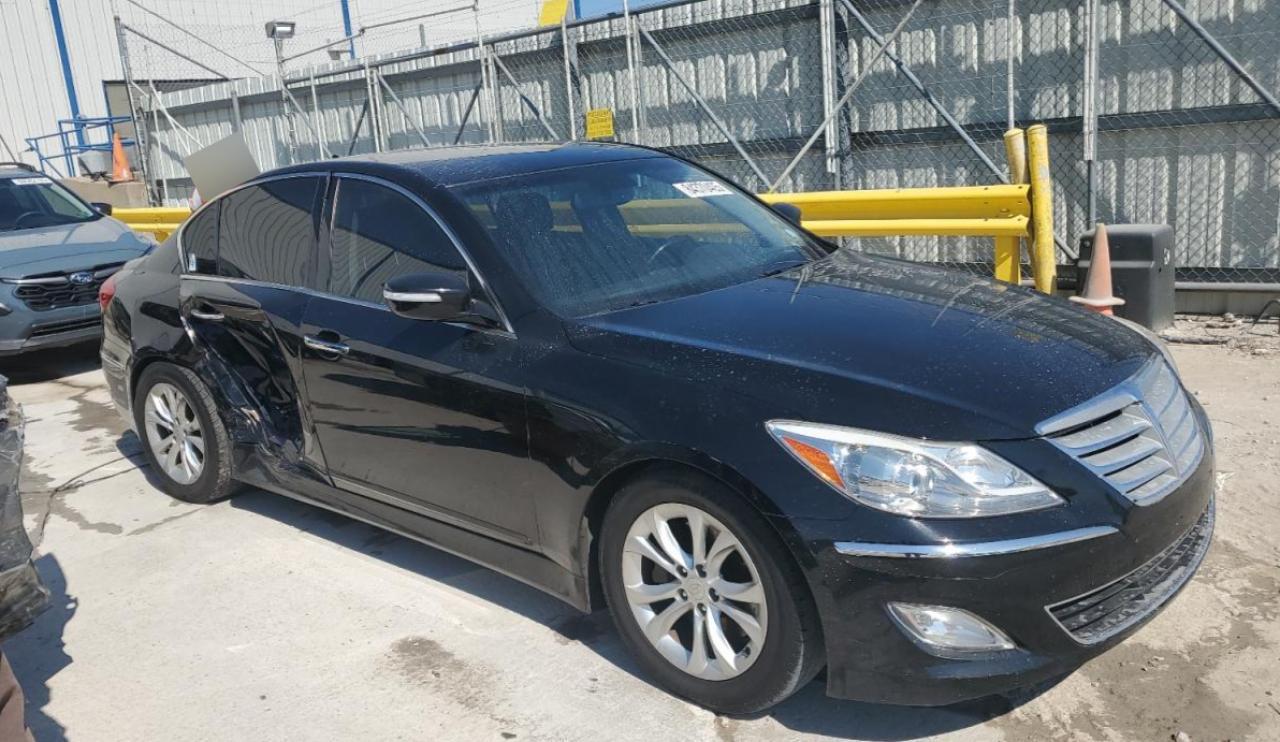 2013 HYUNDAI GENESIS