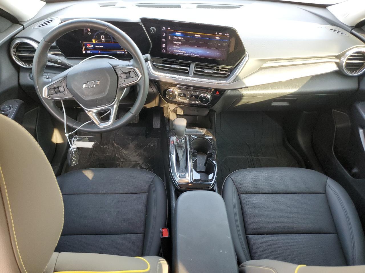 2025 CHEVROLET TRAX