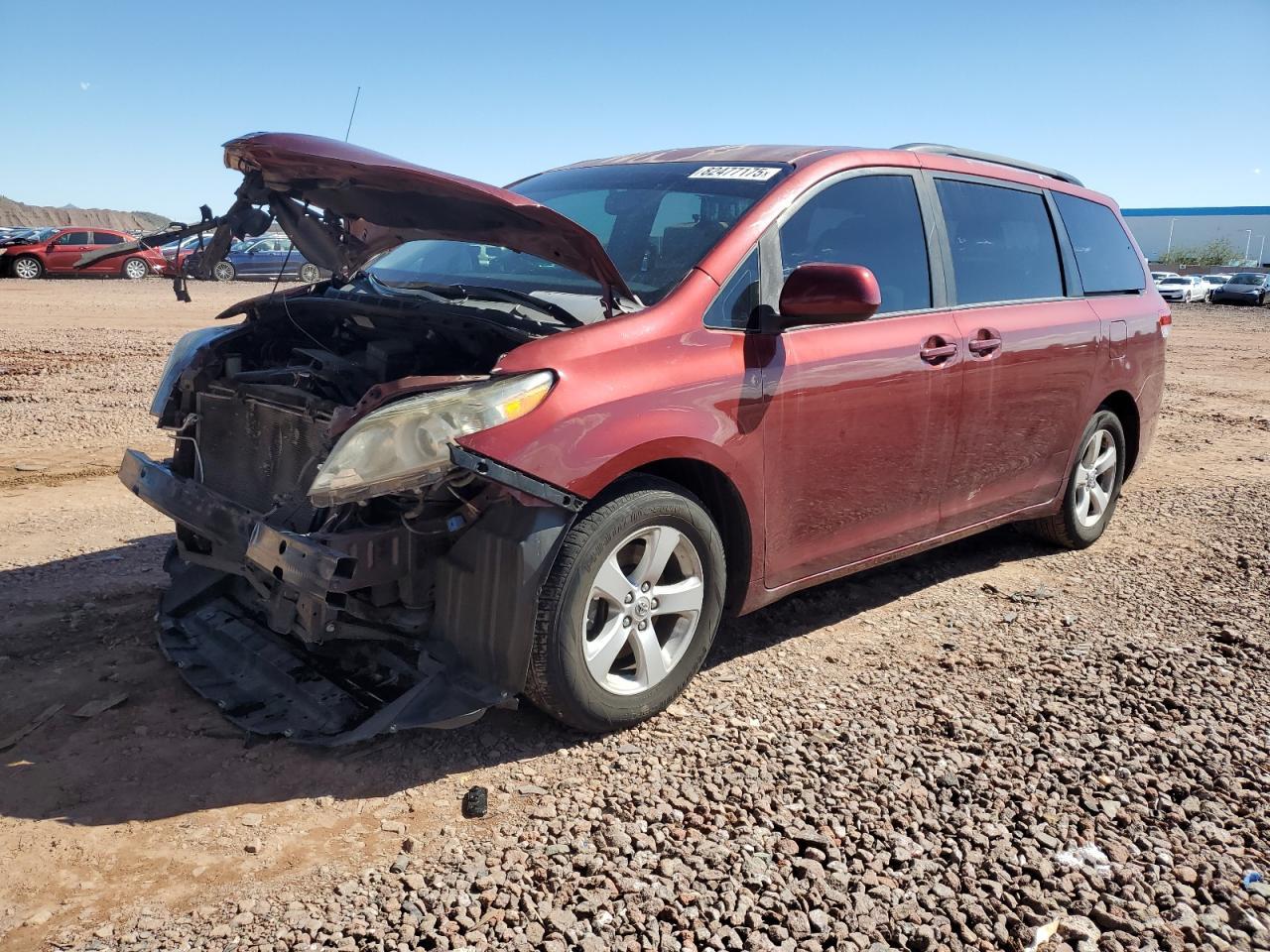 2011 TOYOTA SIENNA