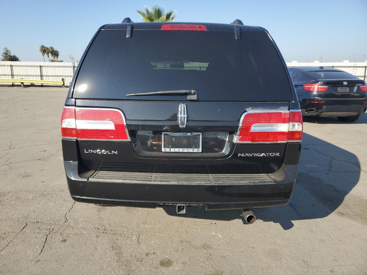 2011 LINCOLN Navigator