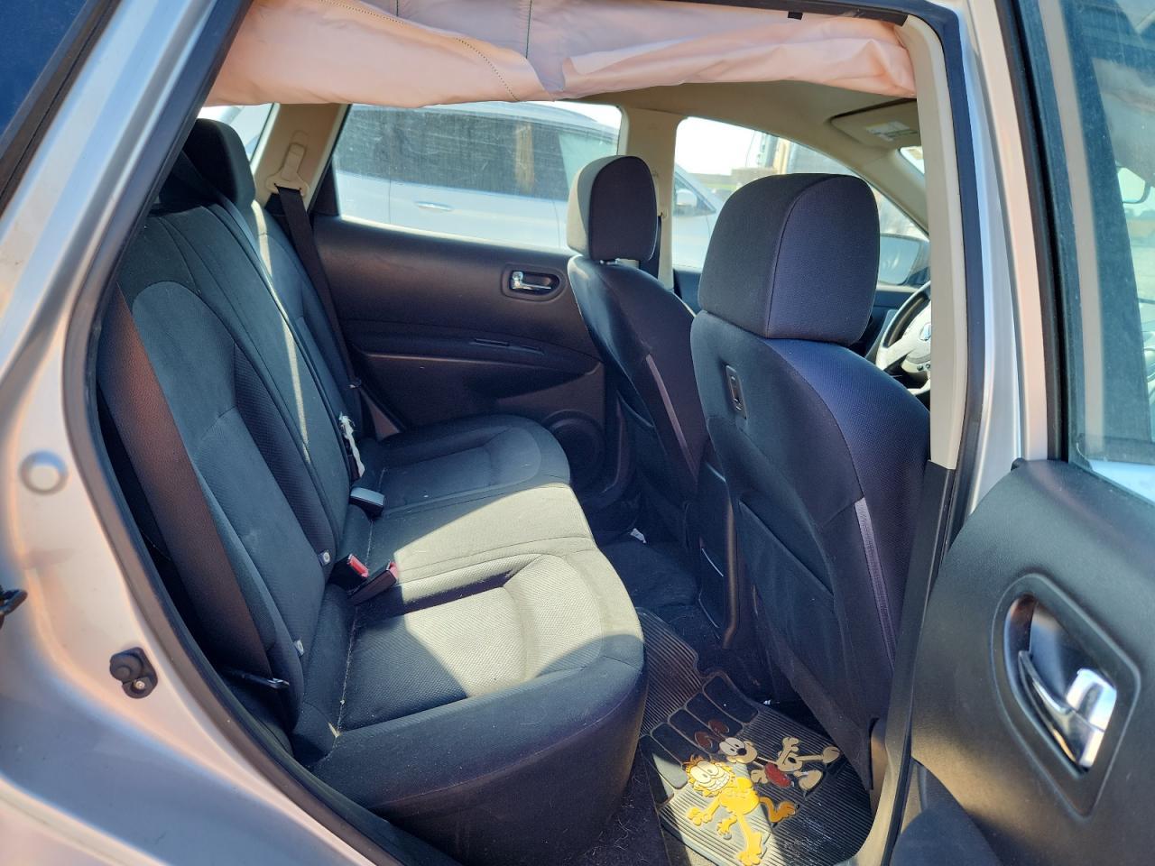 2015 NISSAN ROGUE