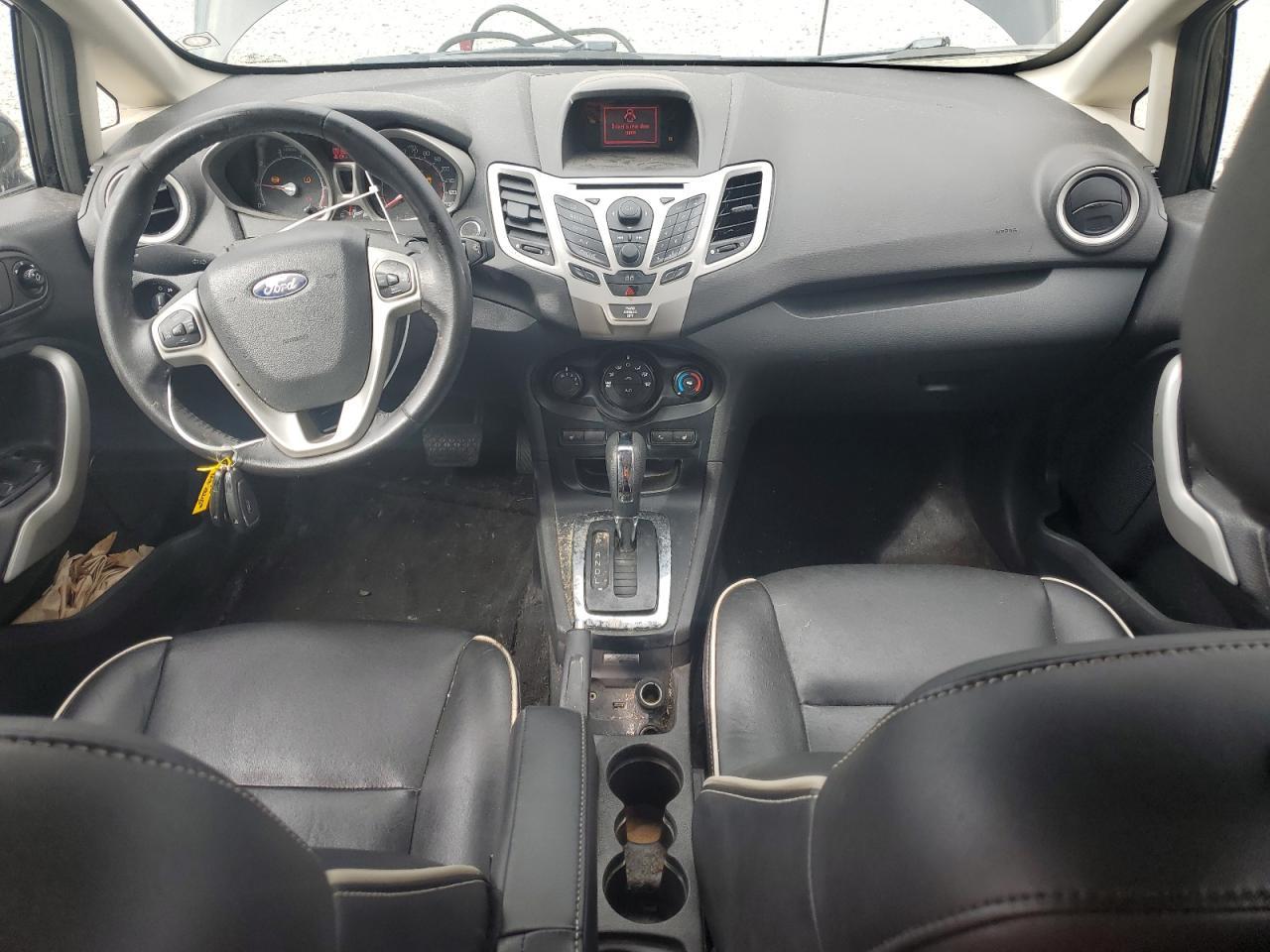 2013 FORD Fiesta