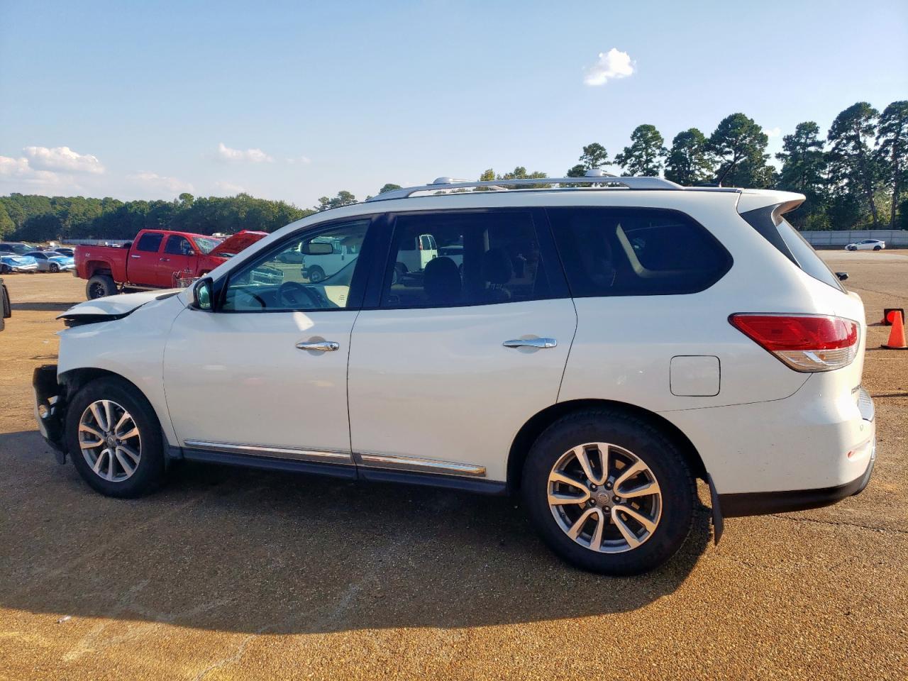 2016 NISSAN PATHFINDER
