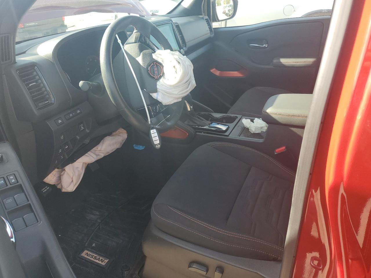 2024 NISSAN Frontier