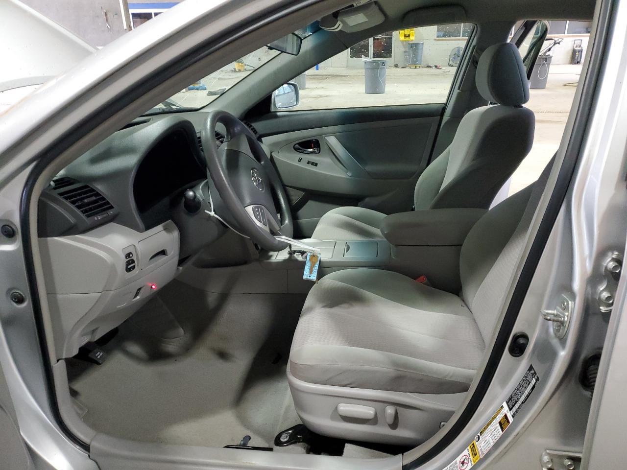 2011 TOYOTA CAMRY