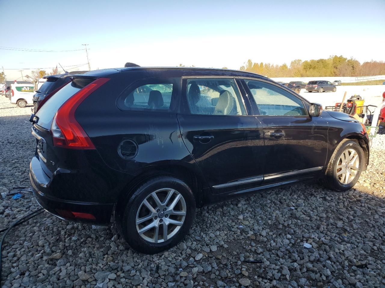 2017 VOLVO XC60