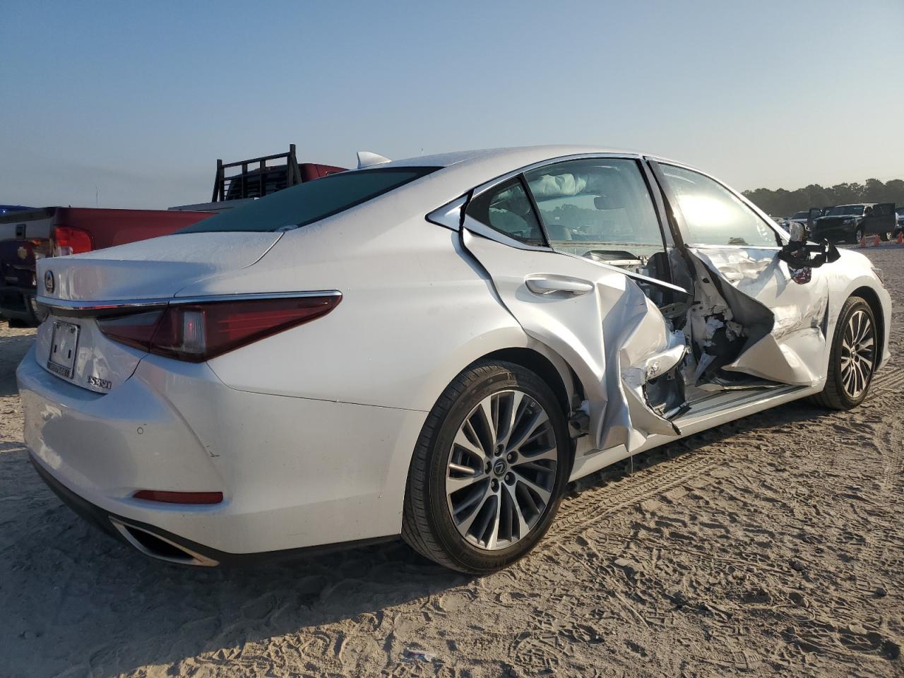 2021 LEXUS ES 350
