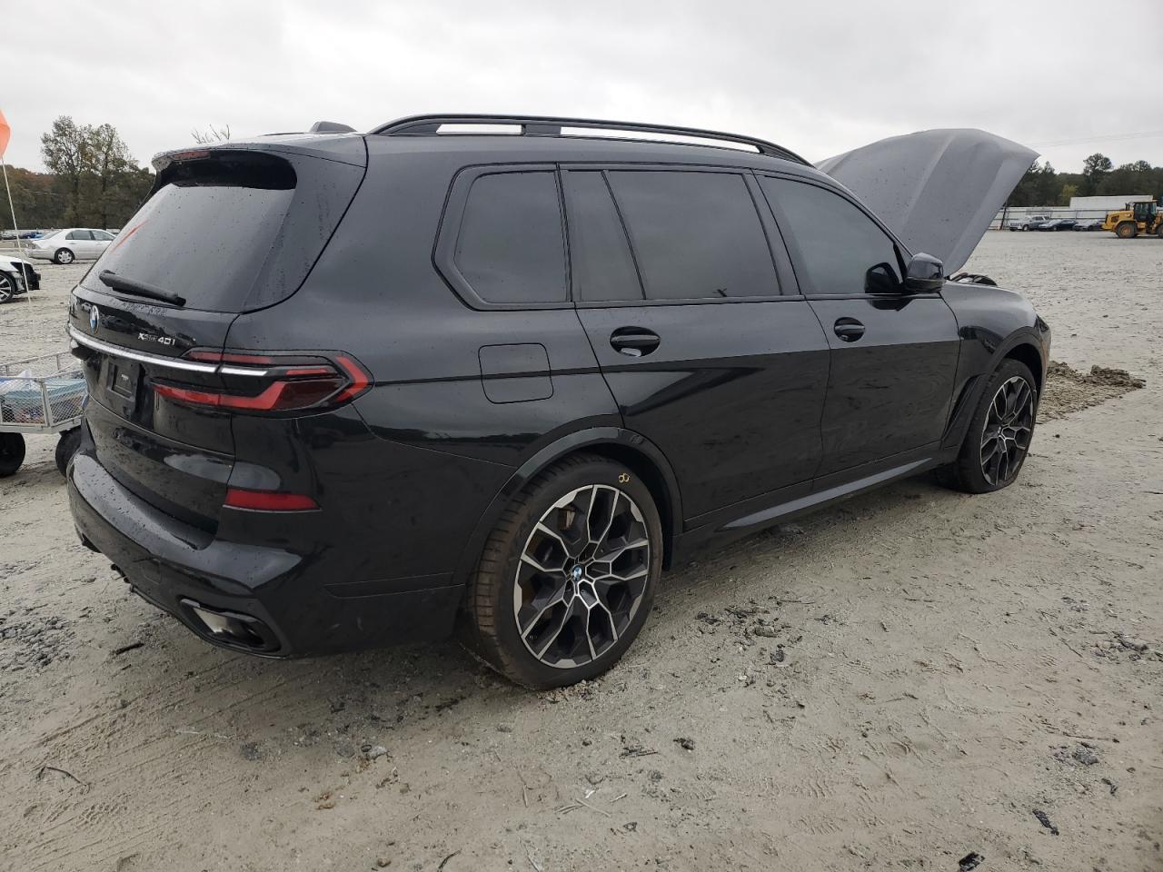 2023 BMW X7