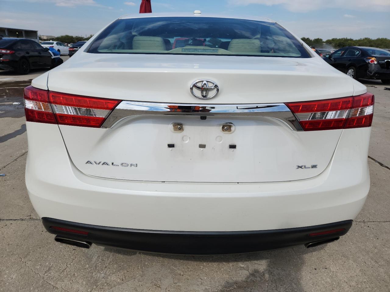 2015 TOYOTA Avalon