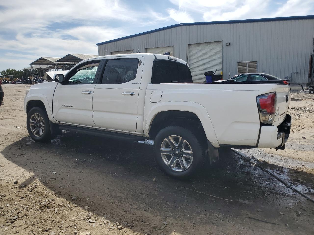2017 TOYOTA TACOMA