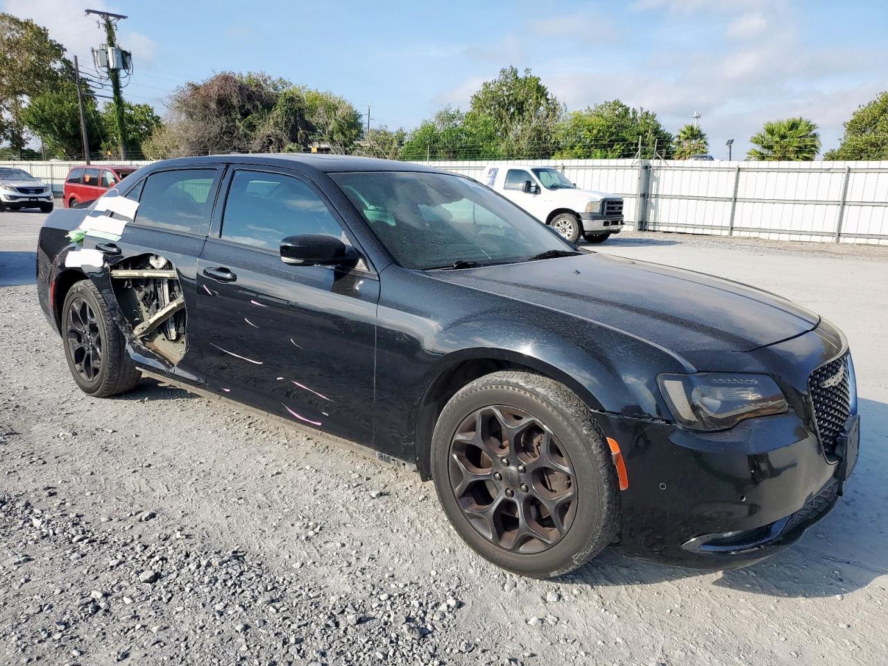 2018 CHRYSLER 300