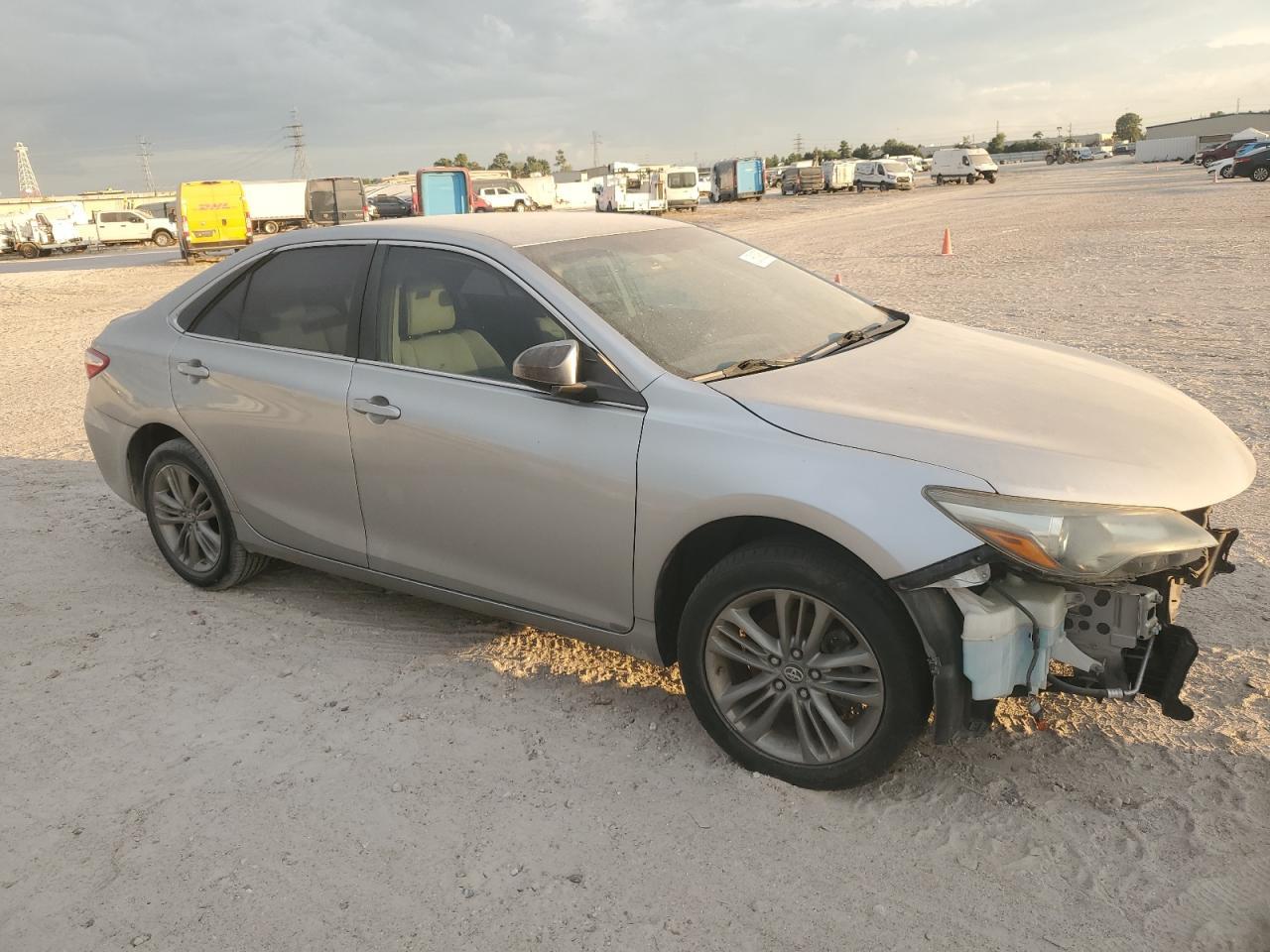 2016 TOYOTA CAMRY