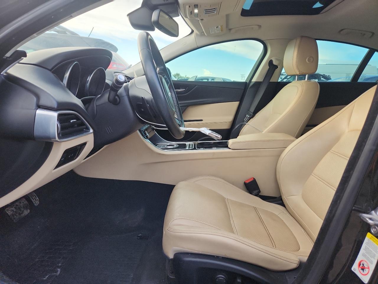 2017 JAGUAR XE