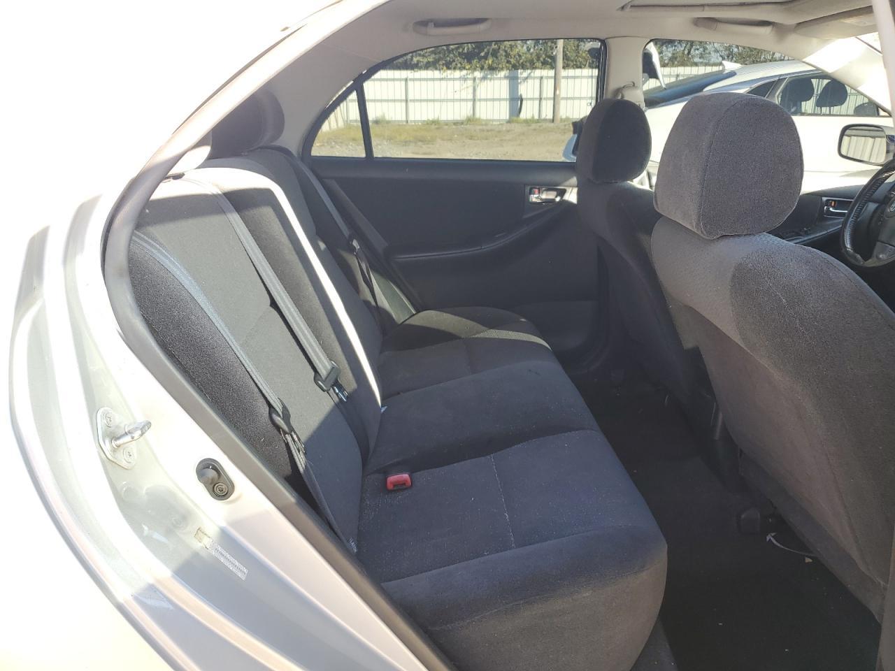 2004 TOYOTA COROLLA