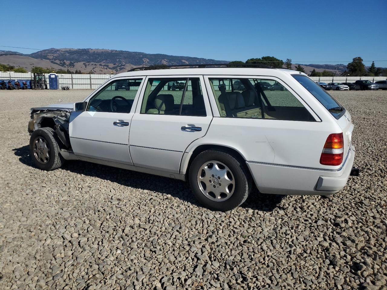 1995 MERCEDES-BENZ E-Class