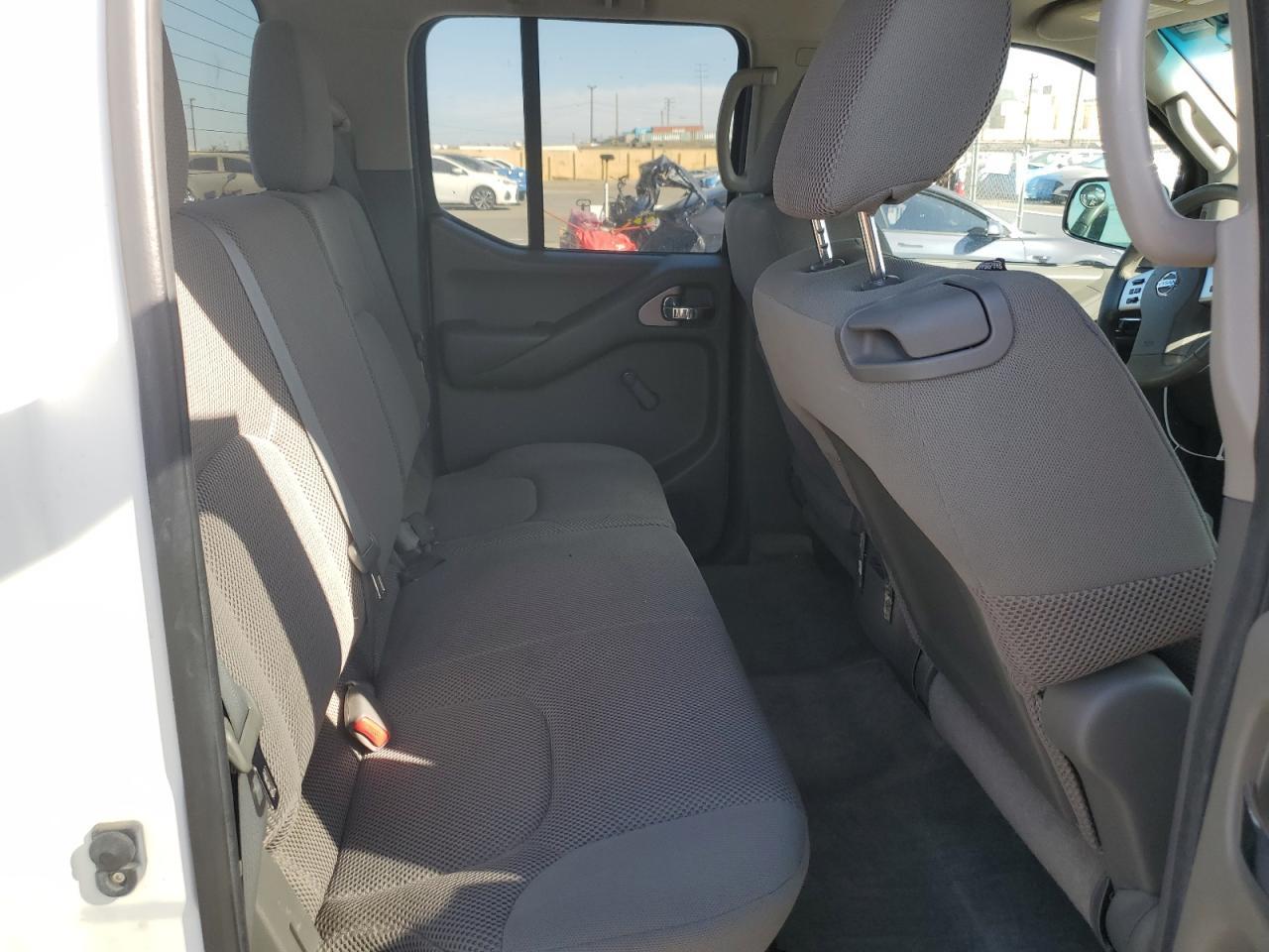 2014 NISSAN Frontier