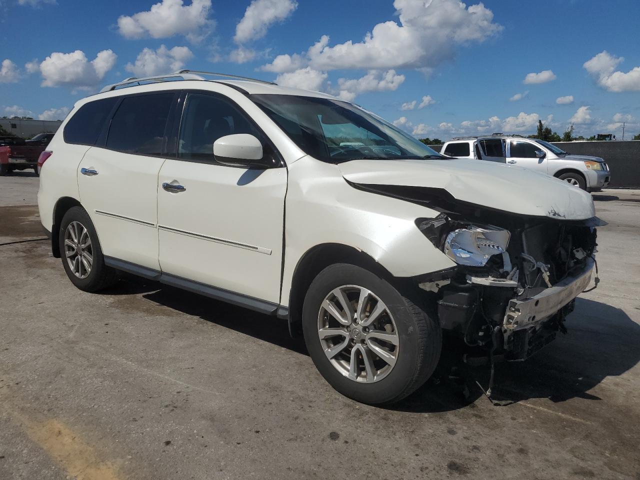 2016 NISSAN PATHFINDER